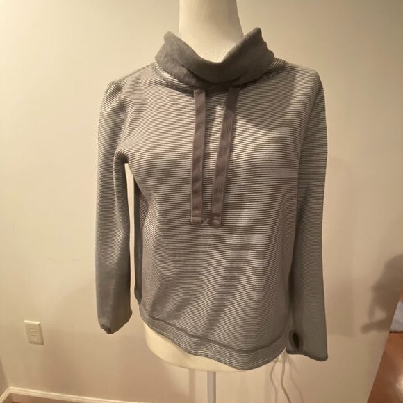 J CREW Women's Gray reversible Cow Neck with Drawstring Sweatshirt, Size Small - Picture 6 of 8